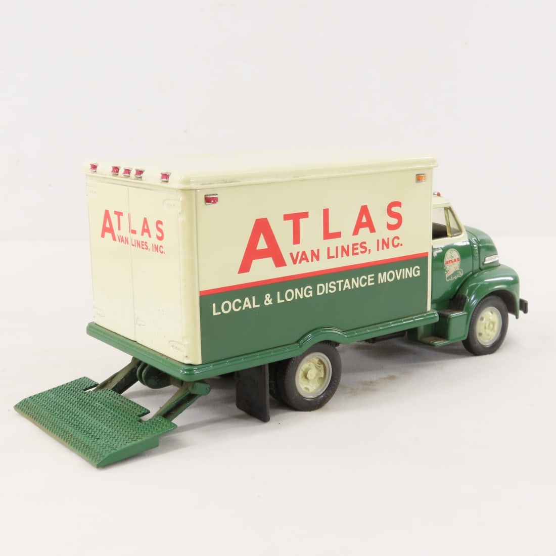 1st Gear 1:34 Atlas Van, Ford C600 Straight Truck - 5