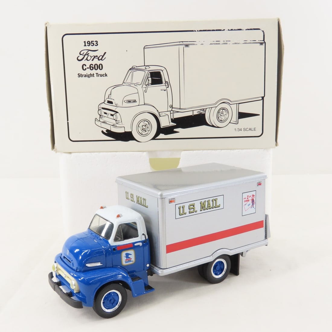 1st Gear 1:34 US Mail '53 Ford C600 Straight Truck: 1st Gear 1:34 US Mail '53 Ford C600 Straight Truck - Diecast Metal 19-1441. LOT SIZE: 9x5x4" 2 LBS All information and photos, which are part of the description, are intended to be as