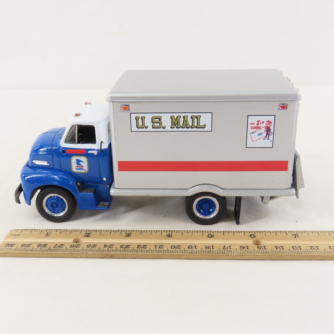 1st Gear 1:34 US Mail '53 Ford C600 Straight Truck - 2