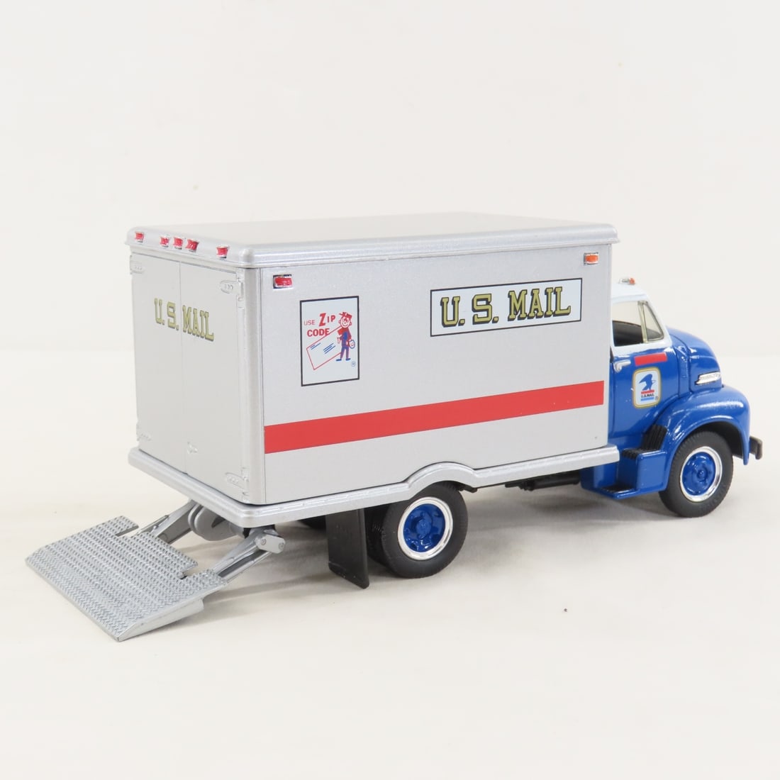 1st Gear 1:34 US Mail '53 Ford C600 Straight Truck - 5