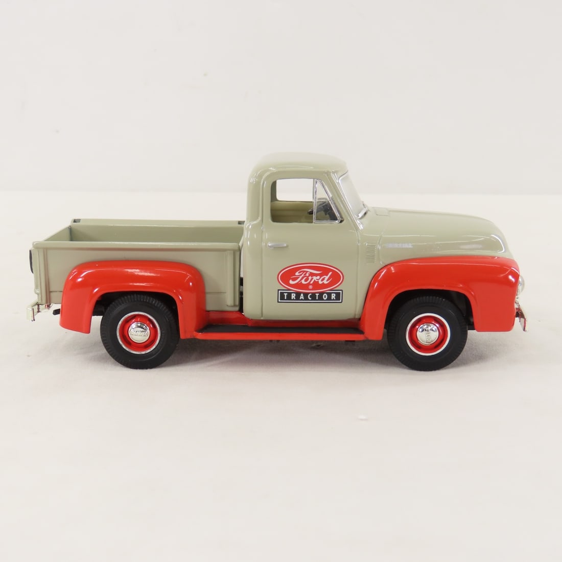 1st Gear 1:34 1953 Ford Tractor F-100 Pickup Truck - 6