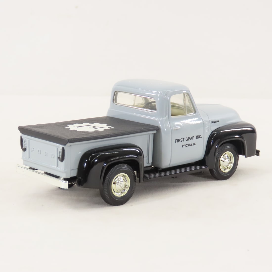 1st Gear 1:34 Diecast 1953 Ford Pickup Truck - 5