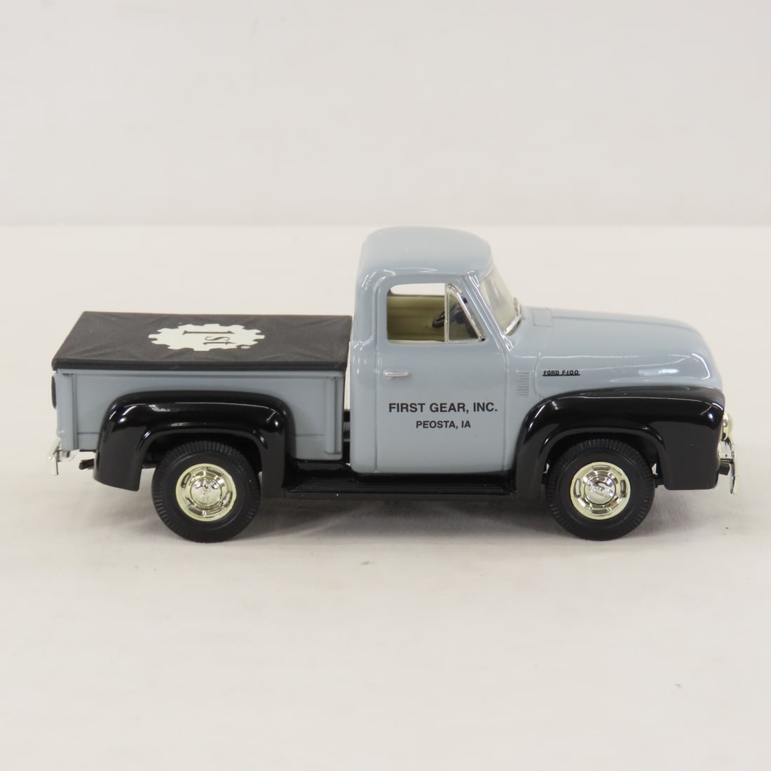 1st Gear 1:34 Diecast 1953 Ford Pickup Truck - 6