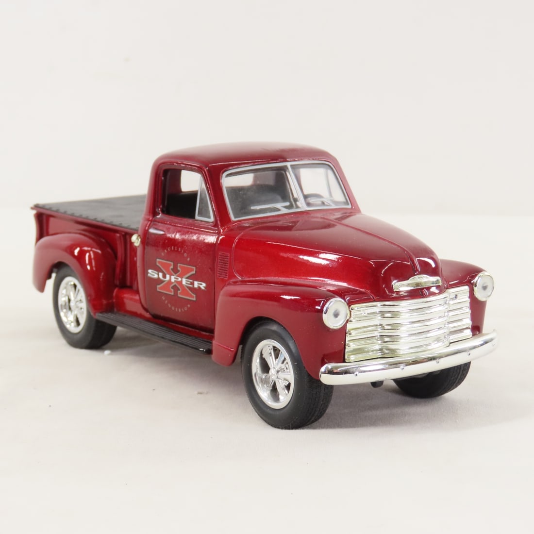 SpecCast 1:34 Excelsior Henderson '52 Chevy Pickup - 7