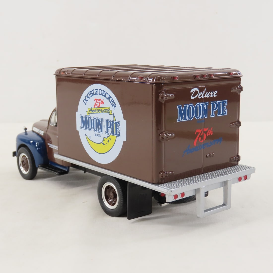 1st Gear 1:34 Moon Pie 1951 Ford F-6 Dry Goods Van - 3