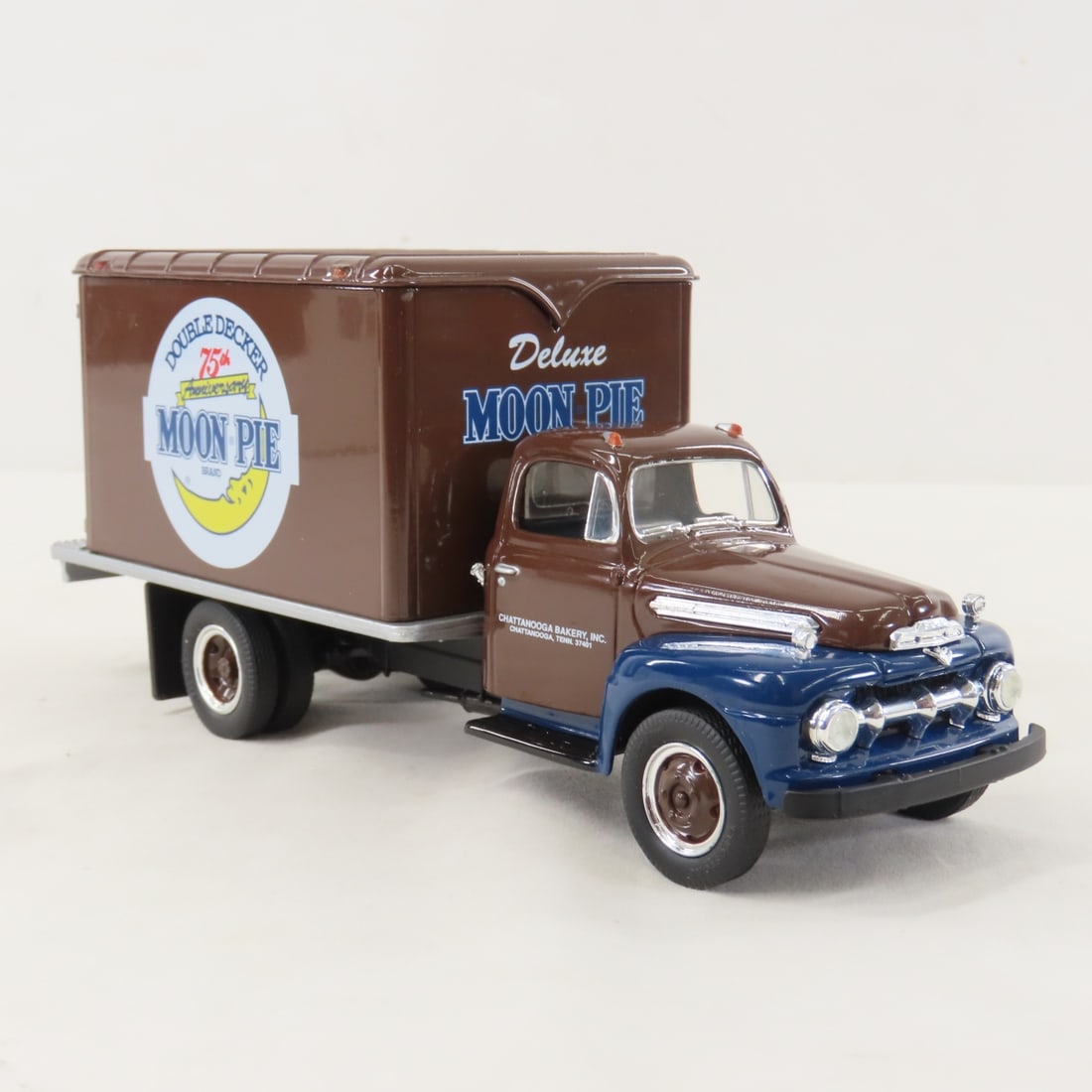 1st Gear 1:34 Moon Pie 1951 Ford F-6 Dry Goods Van - 7