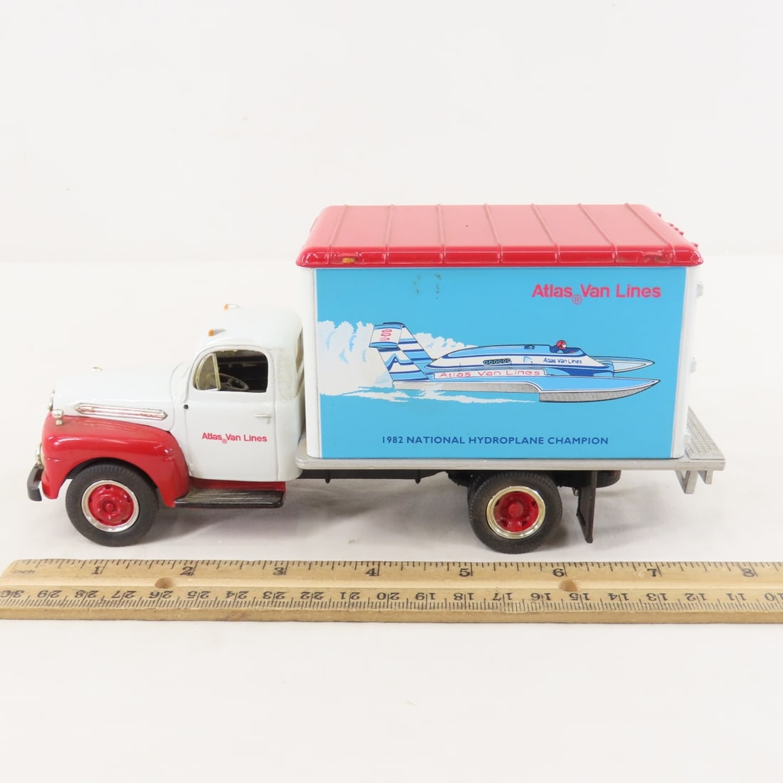 1st Gear 1:34 Atlas Hydro Ford F-6 Dry Goods Van - 2