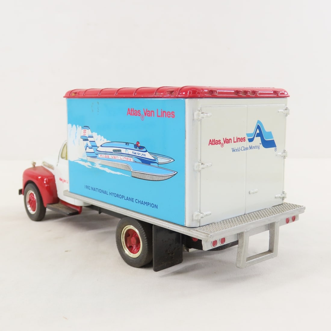 1st Gear 1:34 Atlas Hydro Ford F-6 Dry Goods Van - 3