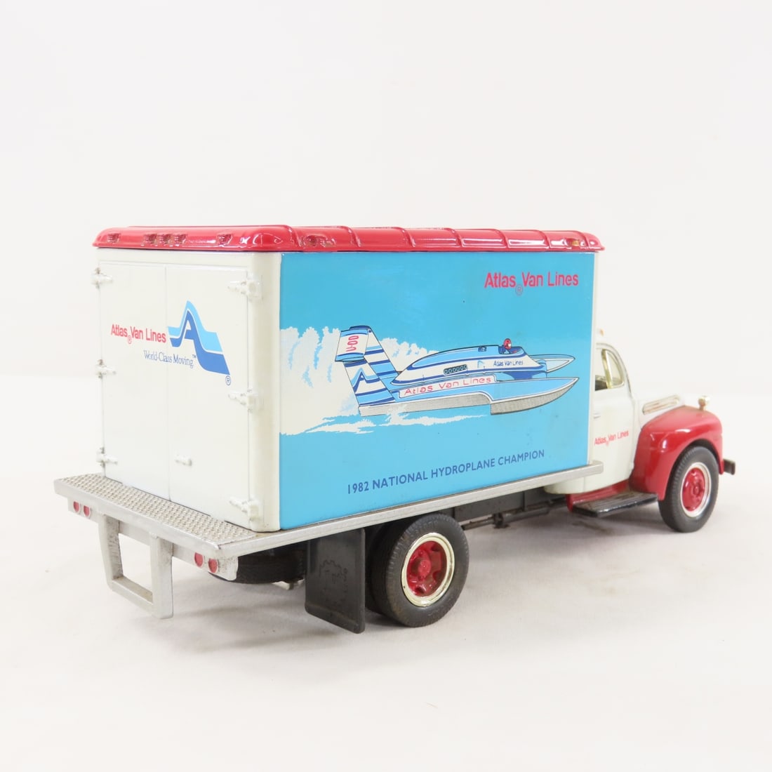 1st Gear 1:34 Atlas Hydro Ford F-6 Dry Goods Van - 5