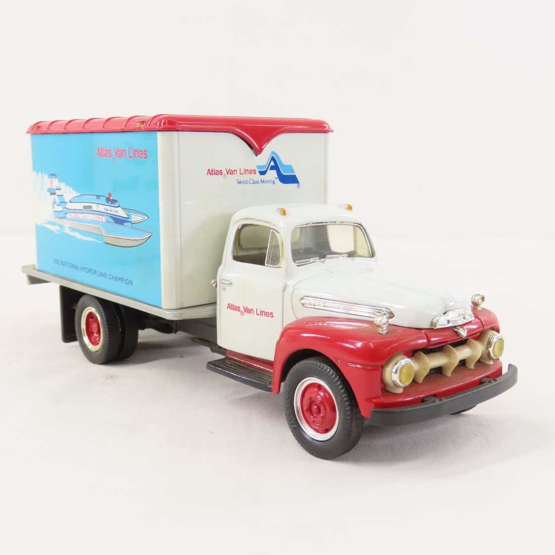 1st Gear 1:34 Atlas Hydro Ford F-6 Dry Goods Van - 7