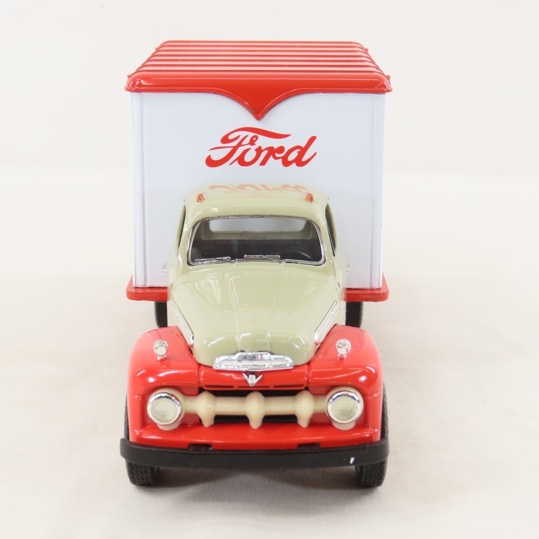 1st Gear 1:34 Dearborn 1951 Ford F-6 Dry Goods Van - 8