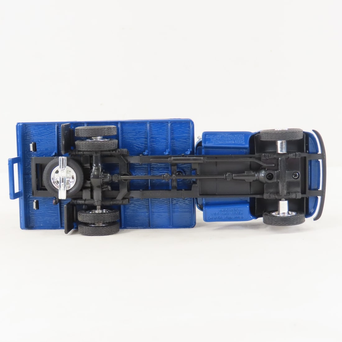 1st Gear 1:34 "Lasts Longer" Ford F6 Dry Goods Van - 10