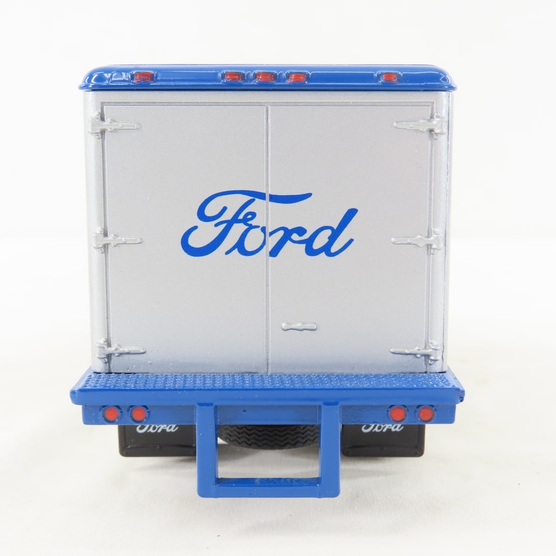 1st Gear 1:34 "Lasts Longer" Ford F6 Dry Goods Van - 4