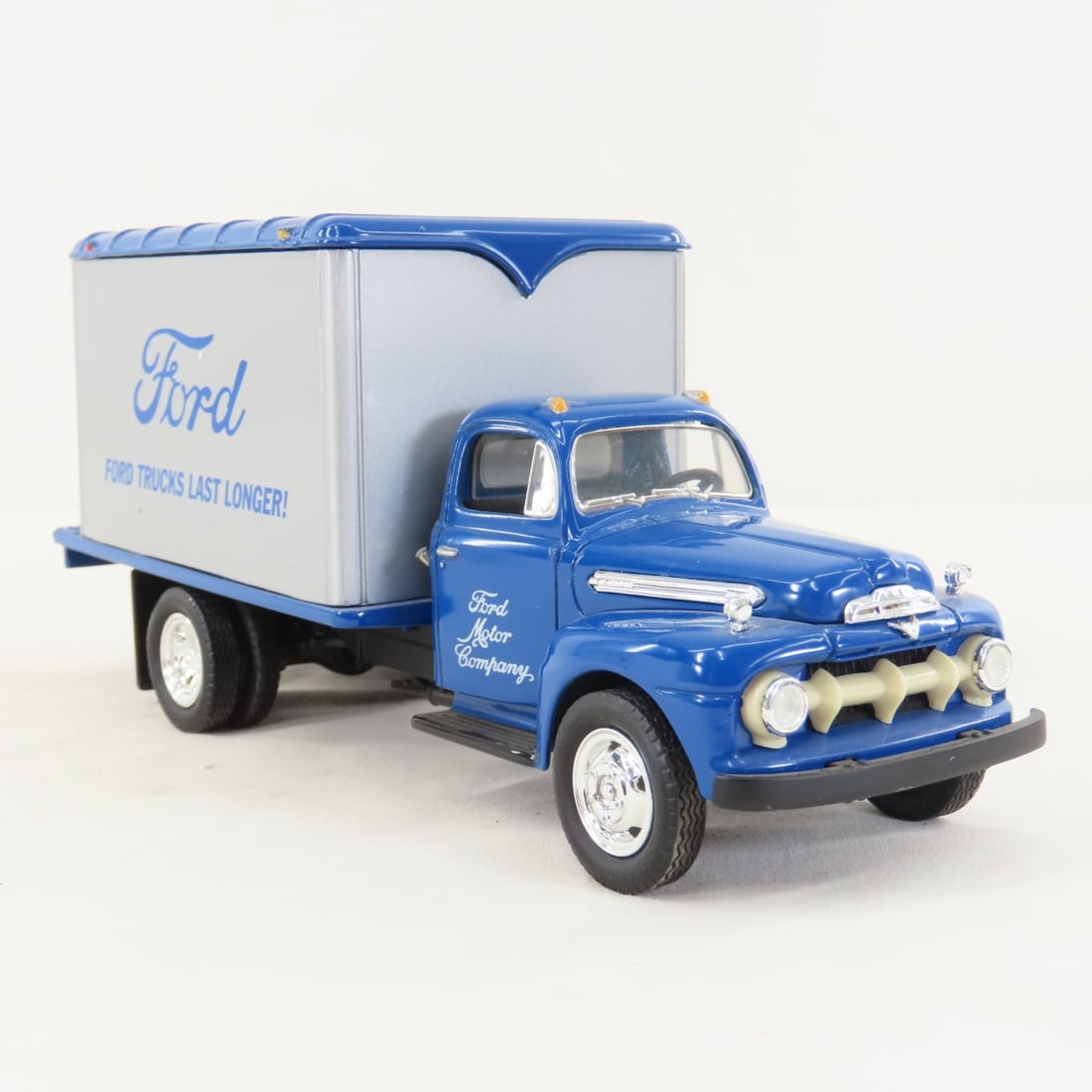 1st Gear 1:34 "Lasts Longer" Ford F6 Dry Goods Van - 7