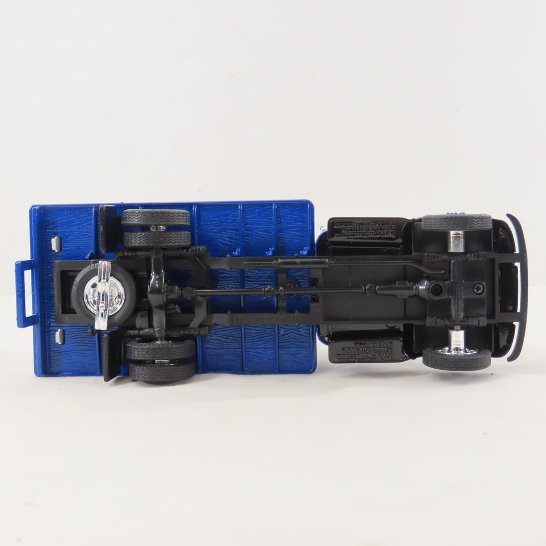 1st Gear 1:34 Quality Parts Ford F6 Dry Goods Van - 10