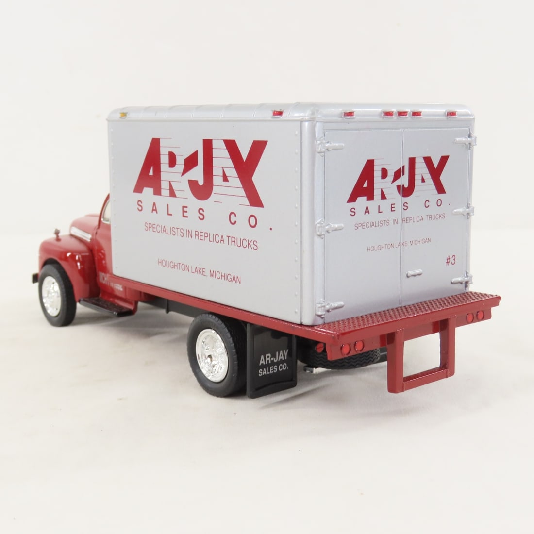 1st Gear 1:34 ARJAY 1951 Ford F6 Dry Goods Van - 3