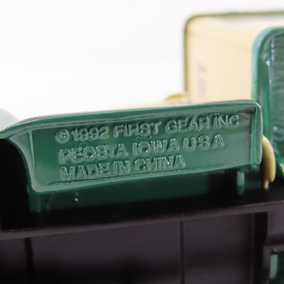 1st Gear 1:34 Merc-O-Matic Ford F6 Dry Goods Van - 11