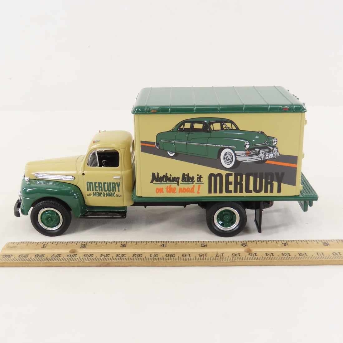 1st Gear 1:34 Merc-O-Matic Ford F6 Dry Goods Van - 2