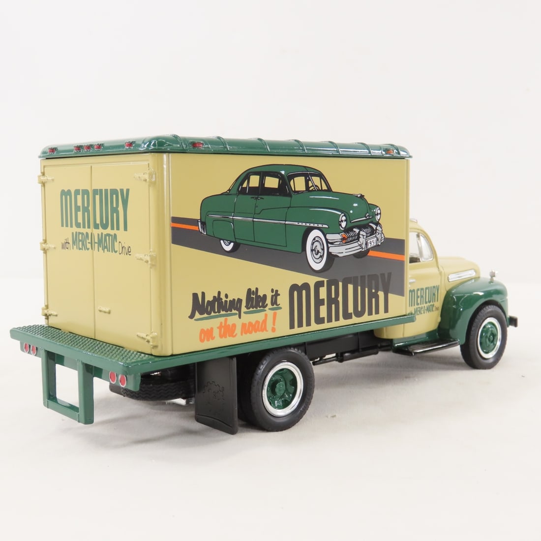 1st Gear 1:34 Merc-O-Matic Ford F6 Dry Goods Van - 5