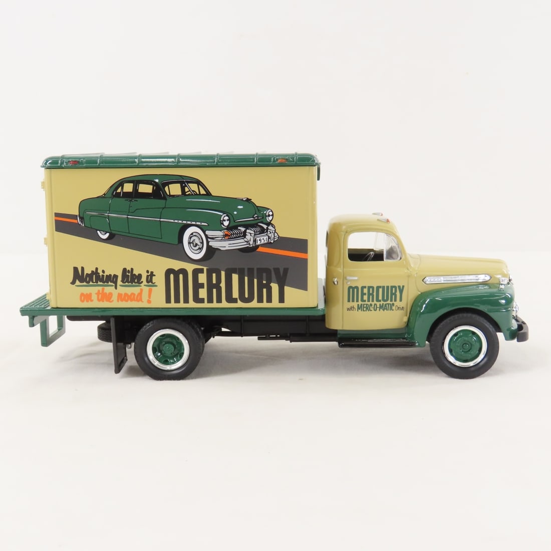 1st Gear 1:34 Merc-O-Matic Ford F6 Dry Goods Van - 6