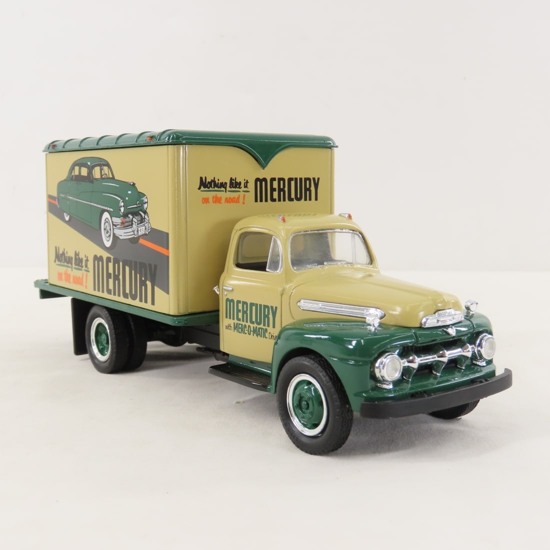1st Gear 1:34 Merc-O-Matic Ford F6 Dry Goods Van - 7