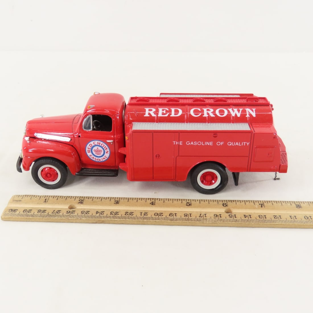 1st Gear 1:34 Red Crown 1951 Ford F6 Fuel Tanker - 2