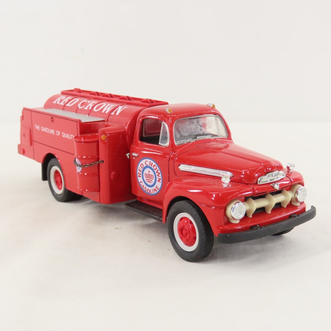 1st Gear 1:34 Red Crown 1951 Ford F6 Fuel Tanker - 7