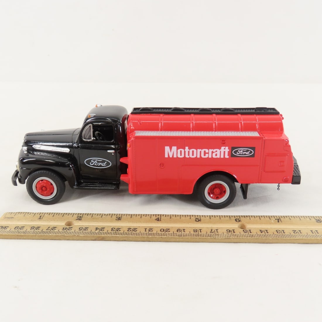 1st Gear 1:34 Motocraft 1951 Ford F6 Fuel Tanker - 2