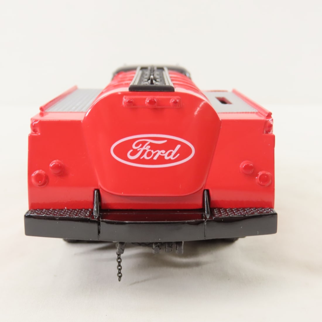 1st Gear 1:34 Motocraft 1951 Ford F6 Fuel Tanker - 4
