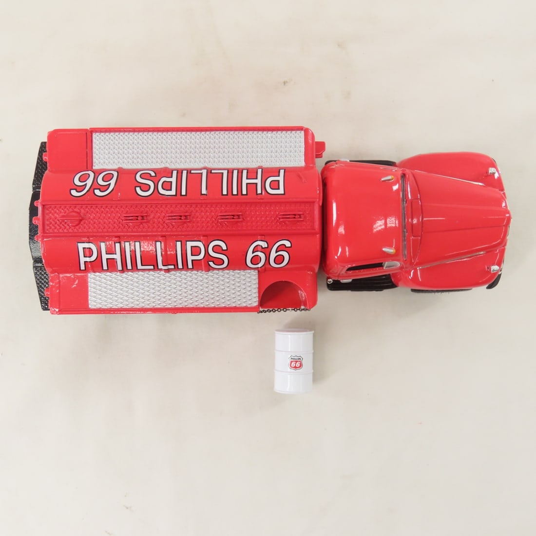 1st Gear 1:34 Phillips 66 1951 Ford F6 Fuel Tanker - 9
