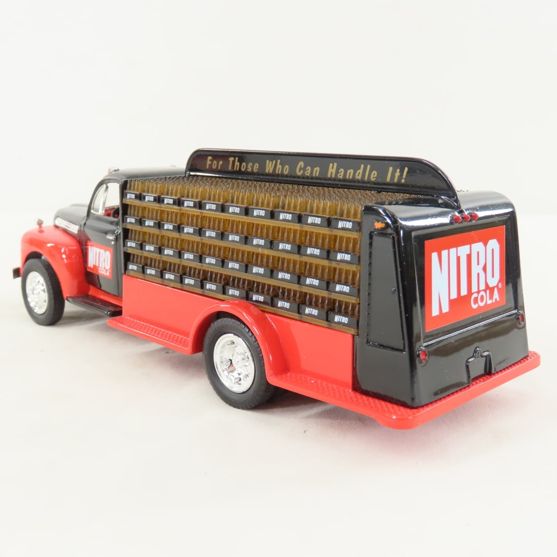 1st Gear 1:34 Nitro Cola Ford F6 Bottler's Truck - 3