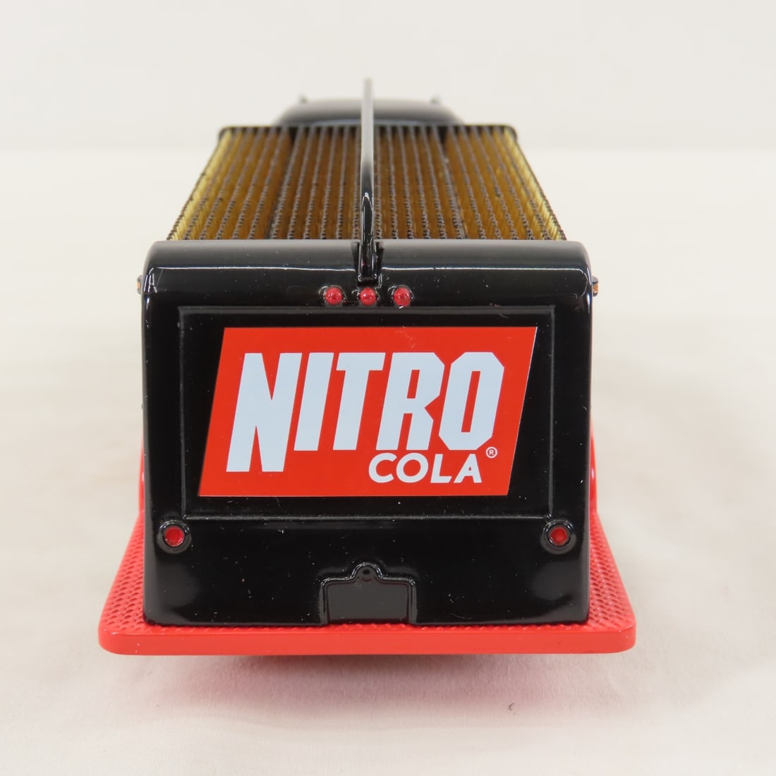 1st Gear 1:34 Nitro Cola Ford F6 Bottler's Truck - 4