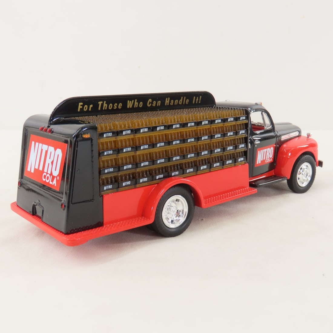 1st Gear 1:34 Nitro Cola Ford F6 Bottler's Truck - 5