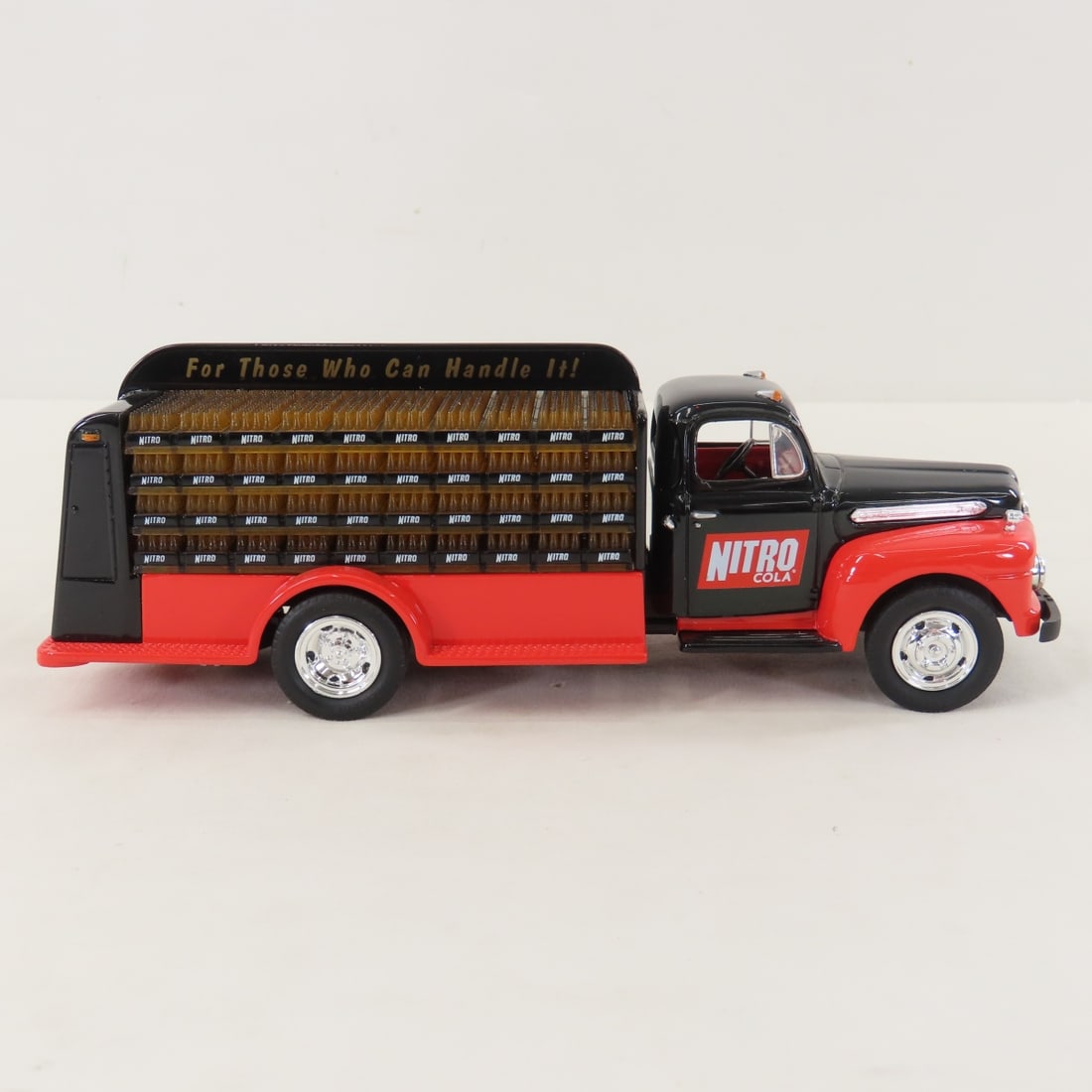 1st Gear 1:34 Nitro Cola Ford F6 Bottler's Truck - 6