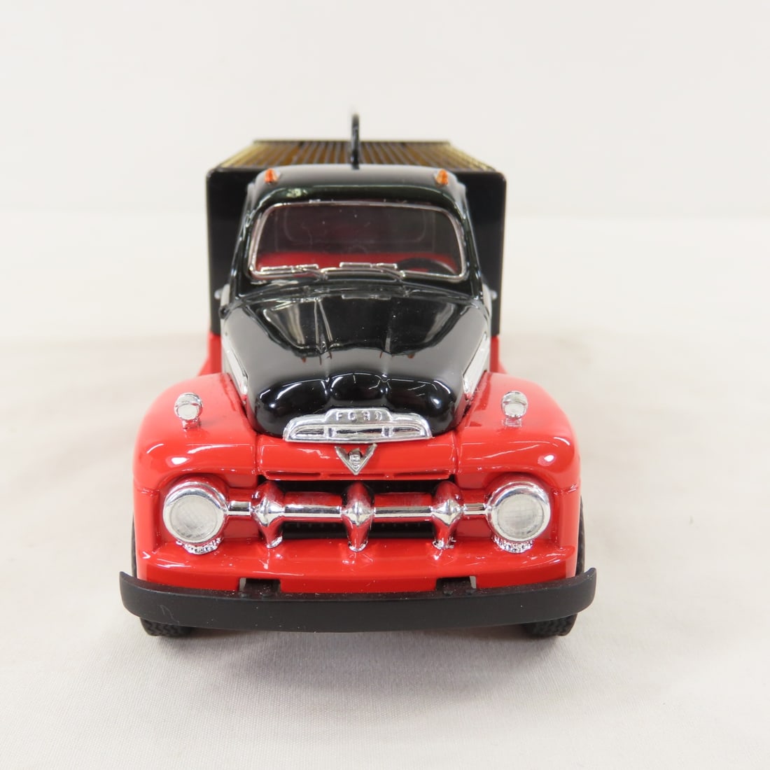 1st Gear 1:34 Nitro Cola Ford F6 Bottler's Truck - 8
