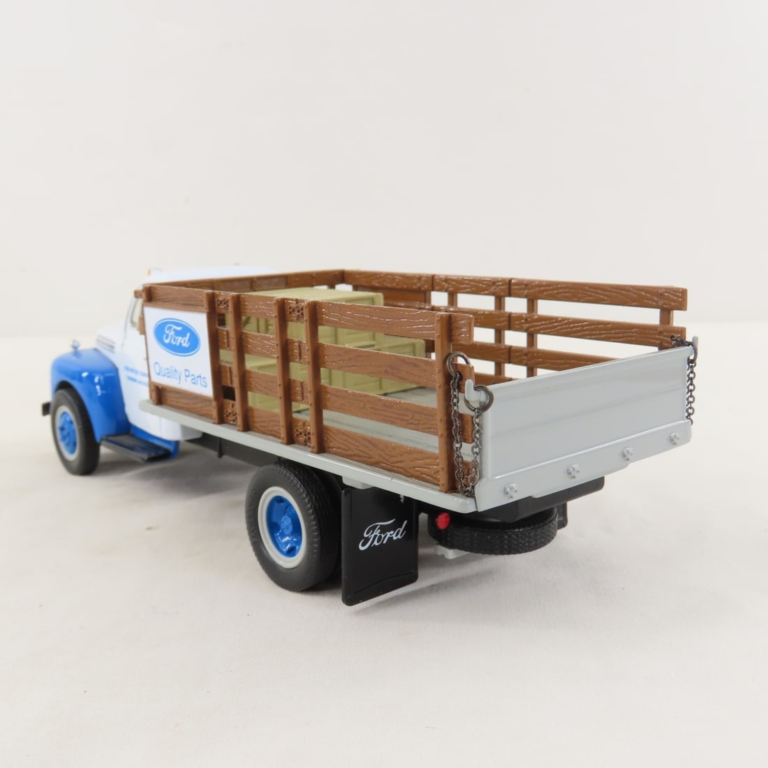 1st Gear 1:34 Quality Parts Ford F6 Stake Truck - 3