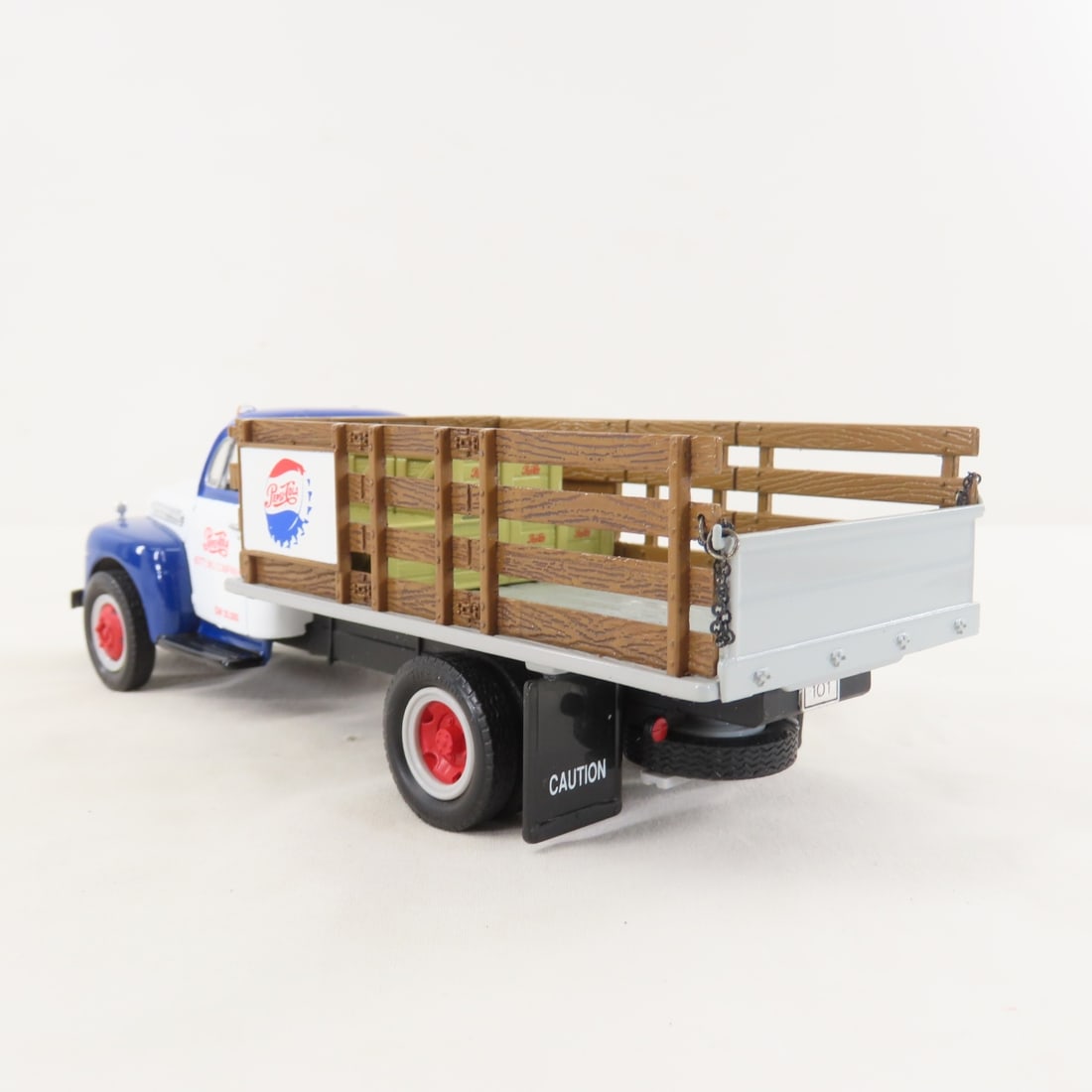 1st Gear 1:34 Pepsi Cola 1951 Ford F6 Stake Truck - 3