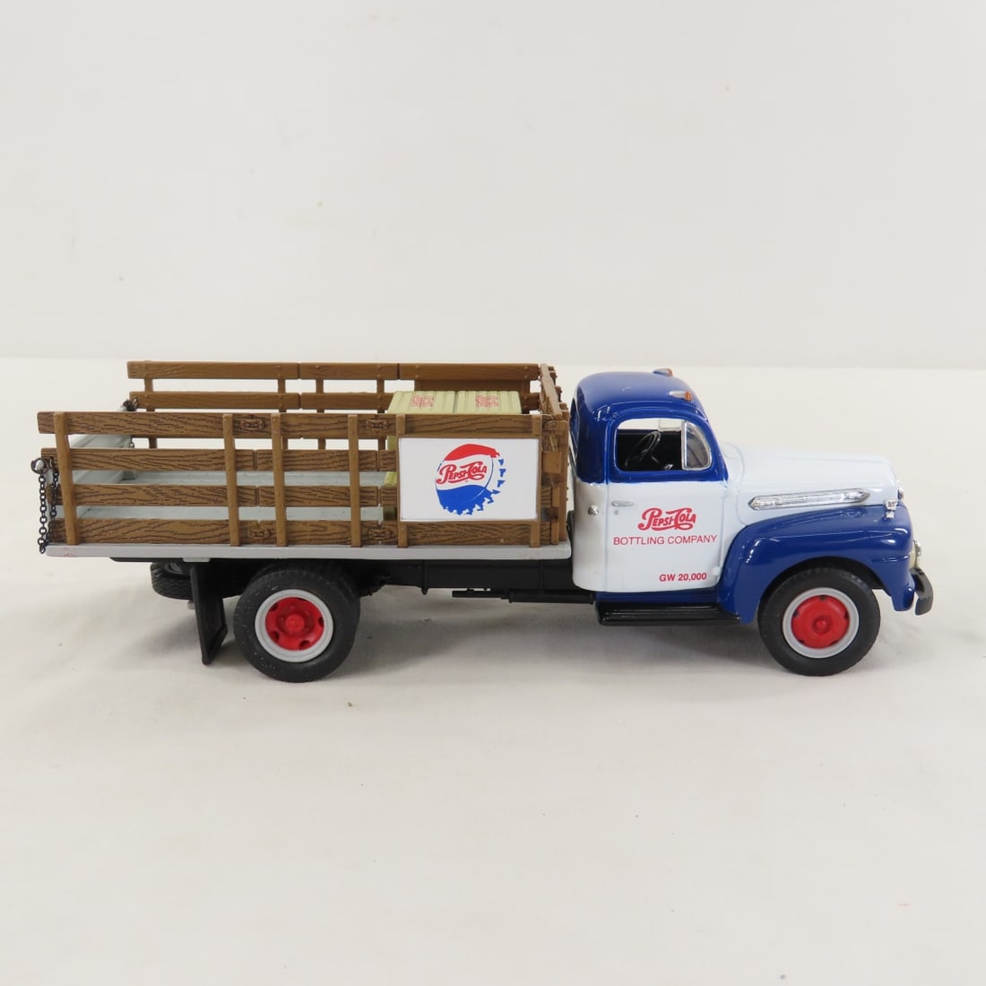 1st Gear 1:34 Pepsi Cola 1951 Ford F6 Stake Truck - 6