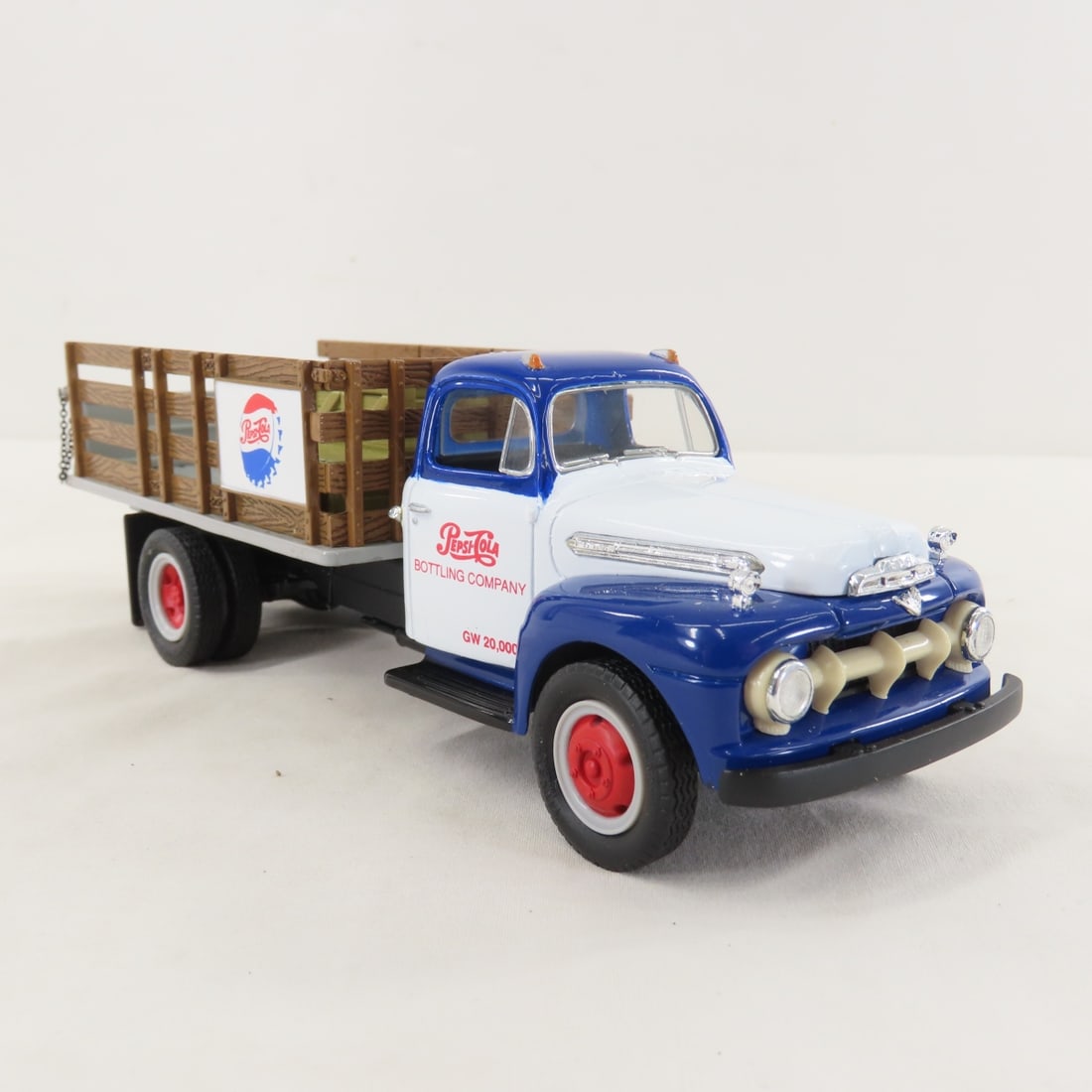 1st Gear 1:34 Pepsi Cola 1951 Ford F6 Stake Truck - 7