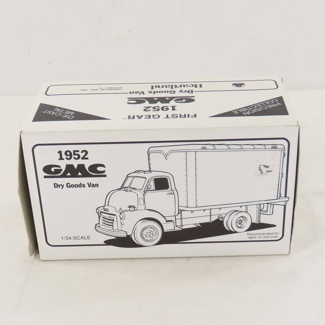 1st Gear 1:34 Heartland GMC 1952 Dry Goods Van - 14