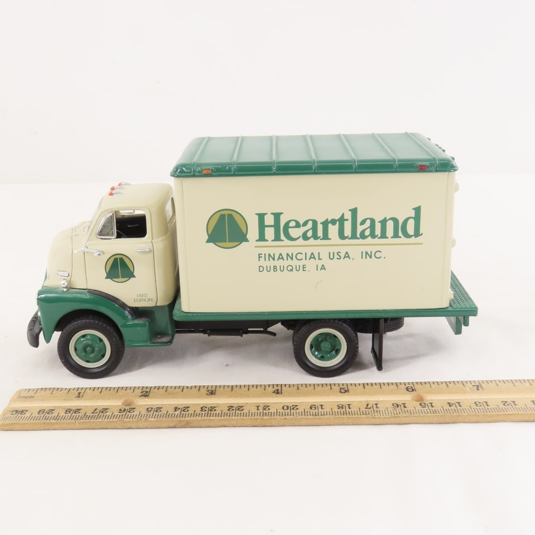1st Gear 1:34 Heartland GMC 1952 Dry Goods Van - 2