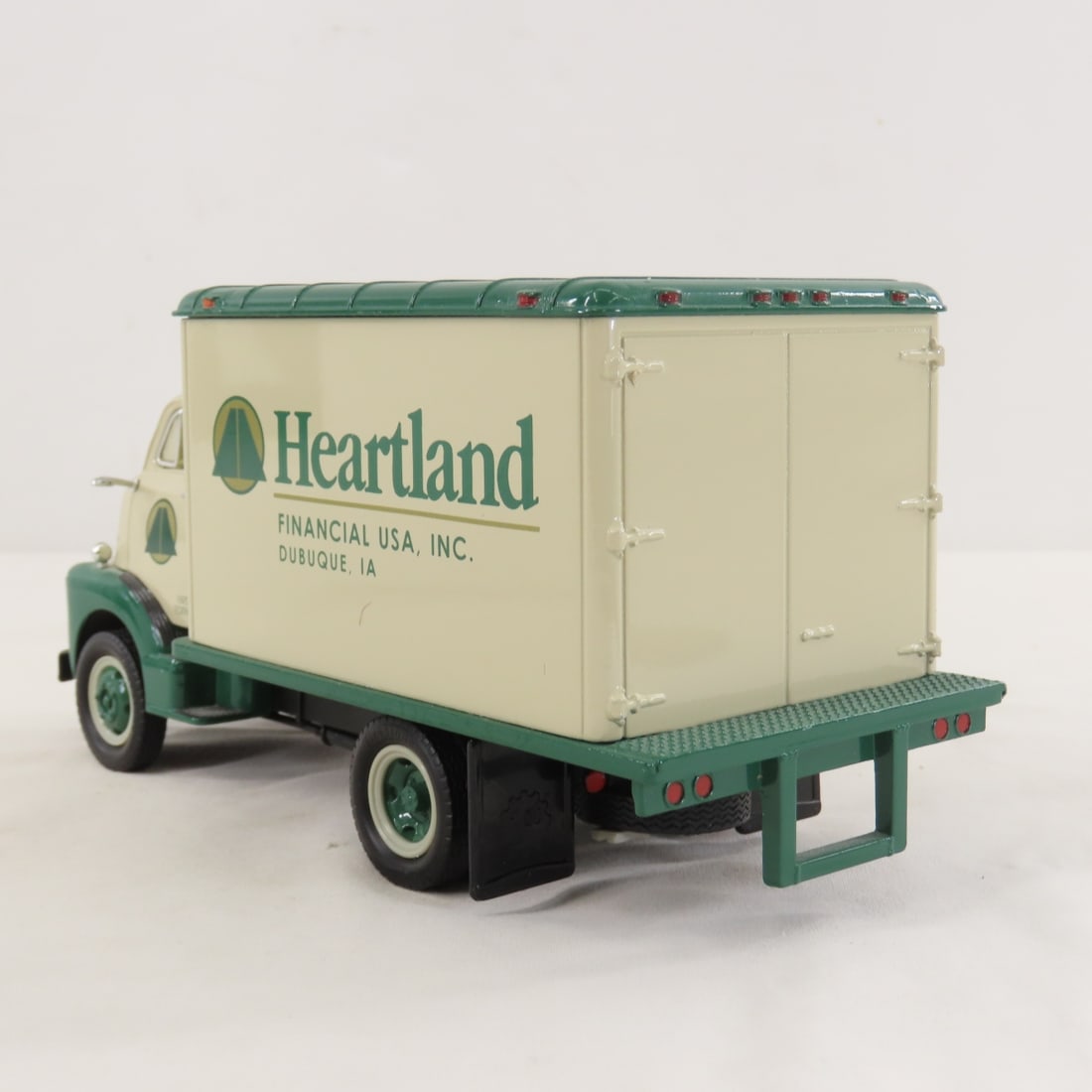 1st Gear 1:34 Heartland GMC 1952 Dry Goods Van - 3
