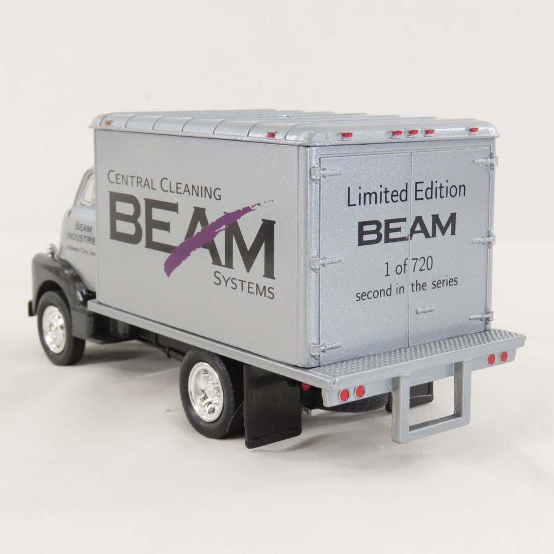 1st Gear 1:34 Beam Ind. GMC 1952 Dry Goods Van - 3