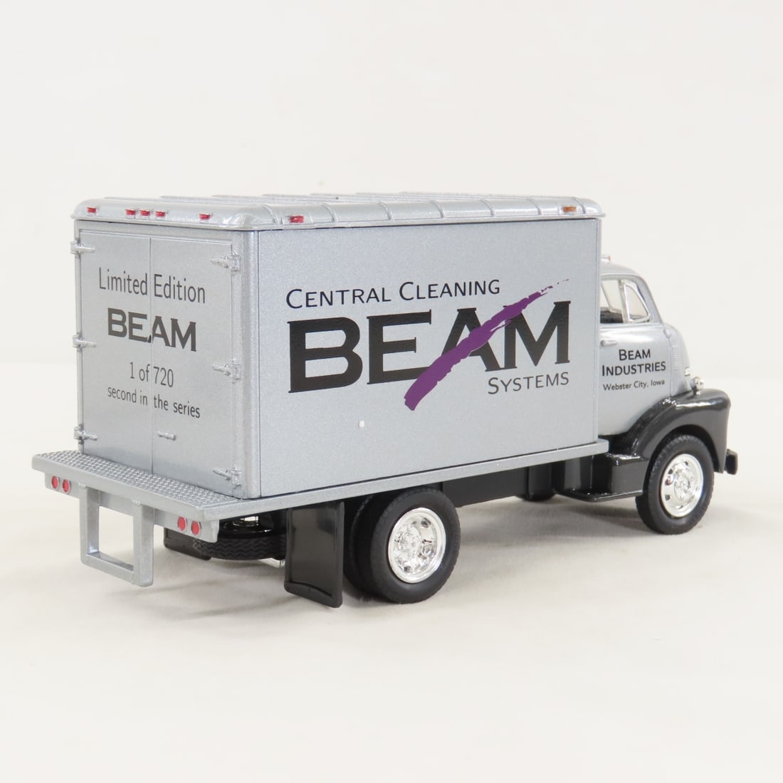 1st Gear 1:34 Beam Ind. GMC 1952 Dry Goods Van - 5