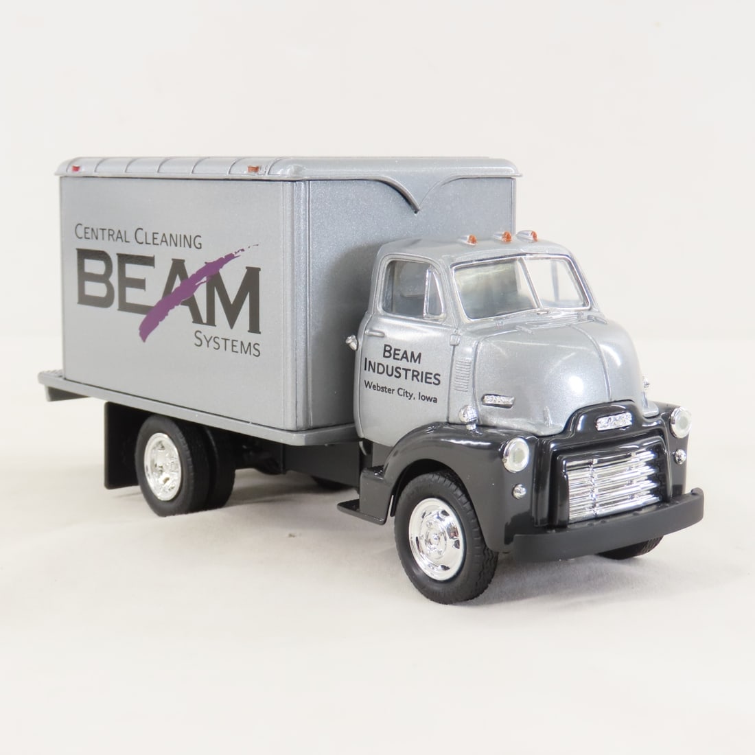 1st Gear 1:34 Beam Ind. GMC 1952 Dry Goods Van - 7