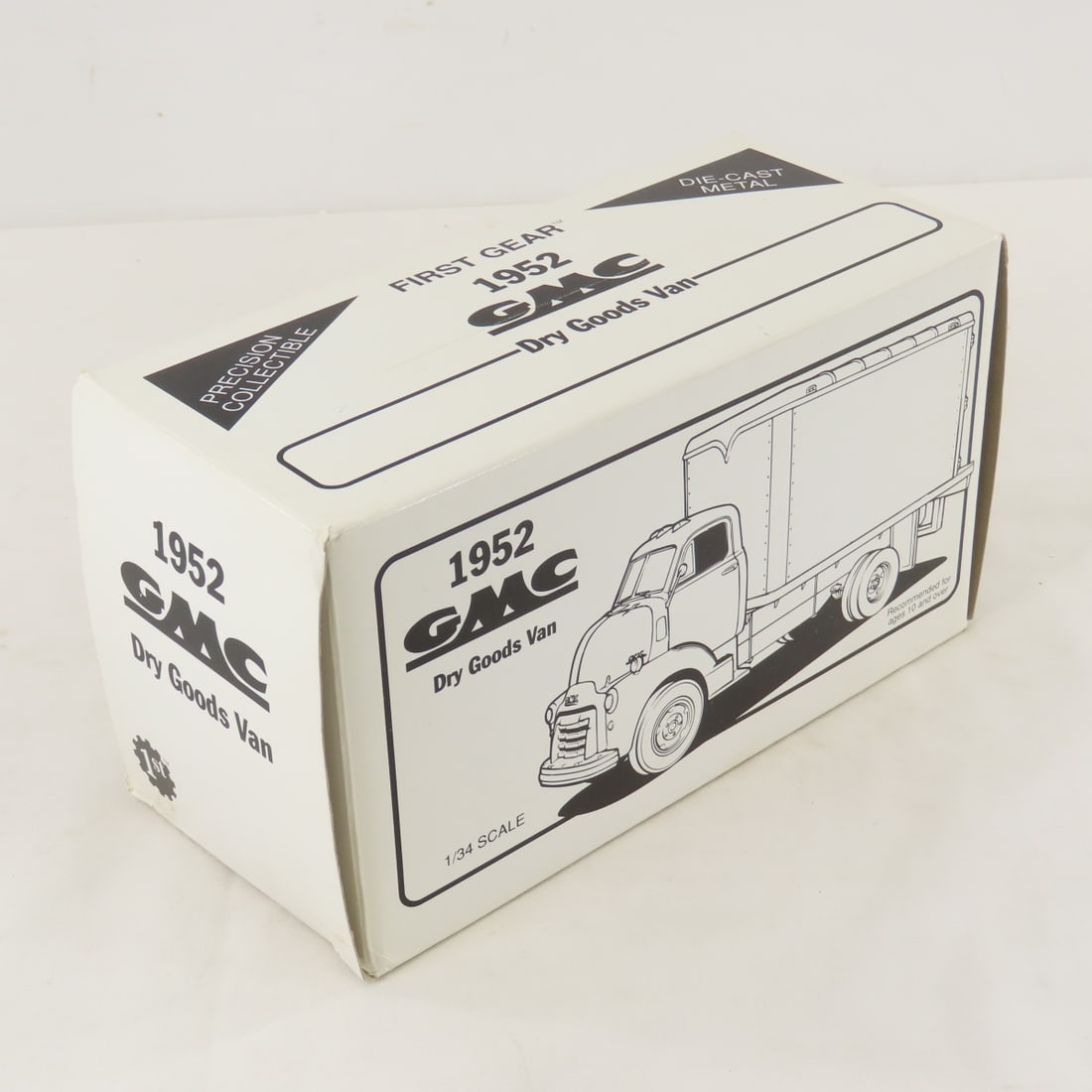 1st Gear 1:34 Graham GMC 1952 Dry Goods Van - 13