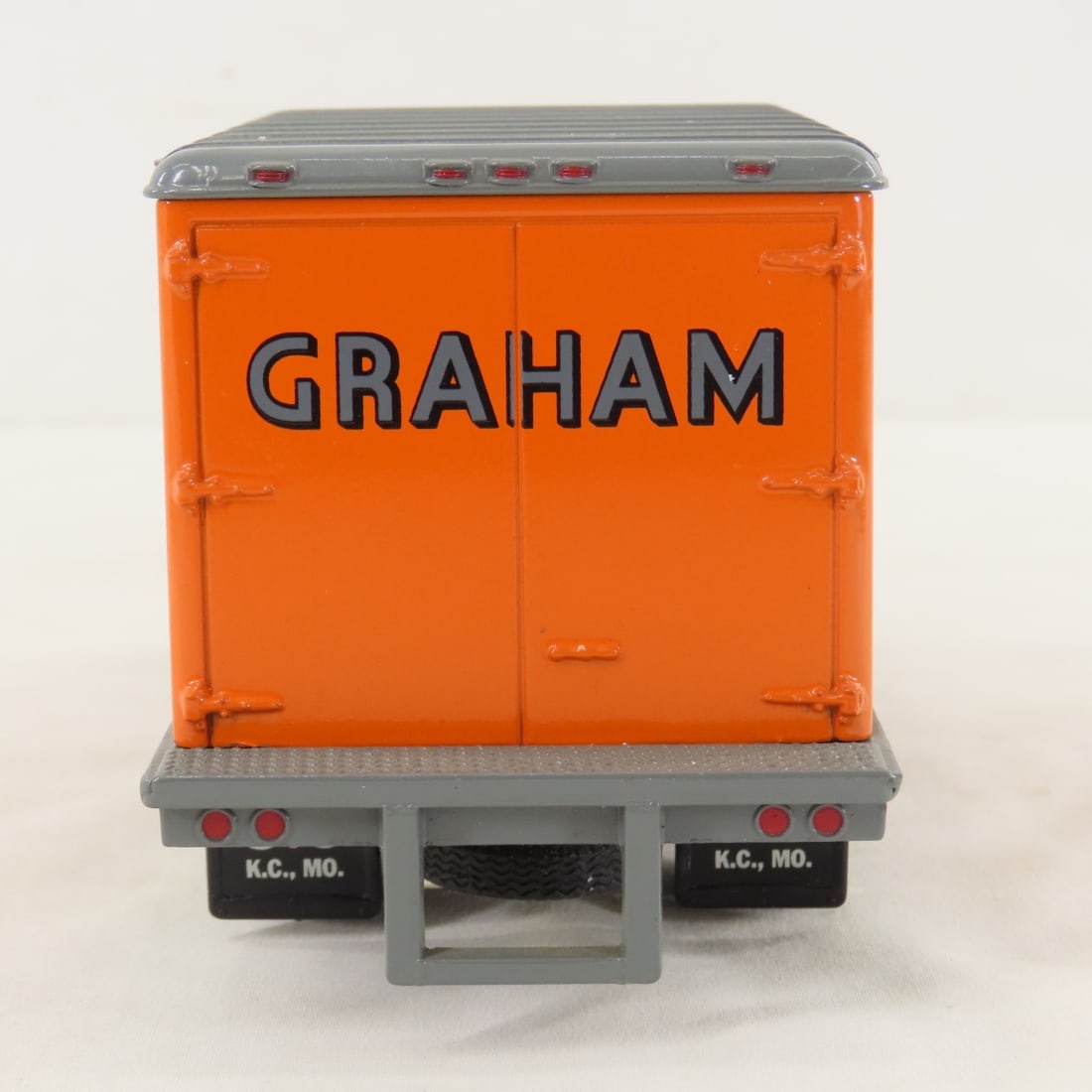 1st Gear 1:34 Graham GMC 1952 Dry Goods Van - 4