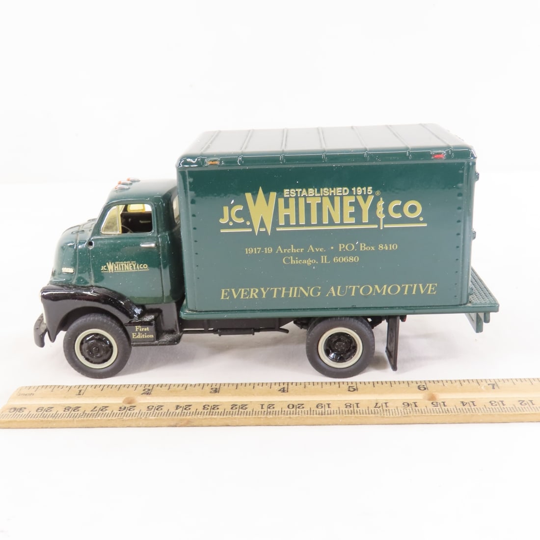 1st Gear 1:34 JC Whitney GMC 1952 Dry Goods Van - 2