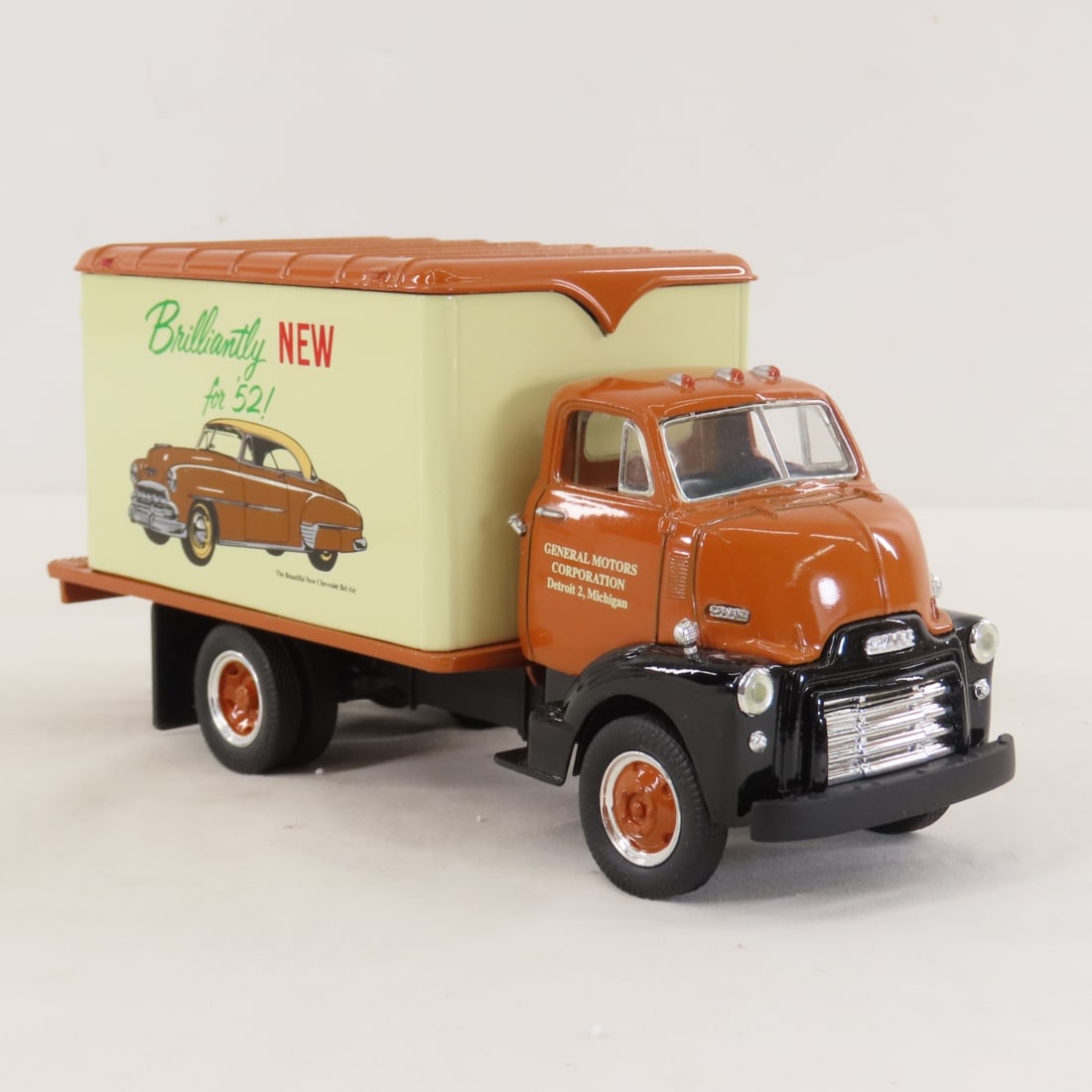 1st Gear 1:34 Chevrolet GMC 1952 Insulated Van - 7