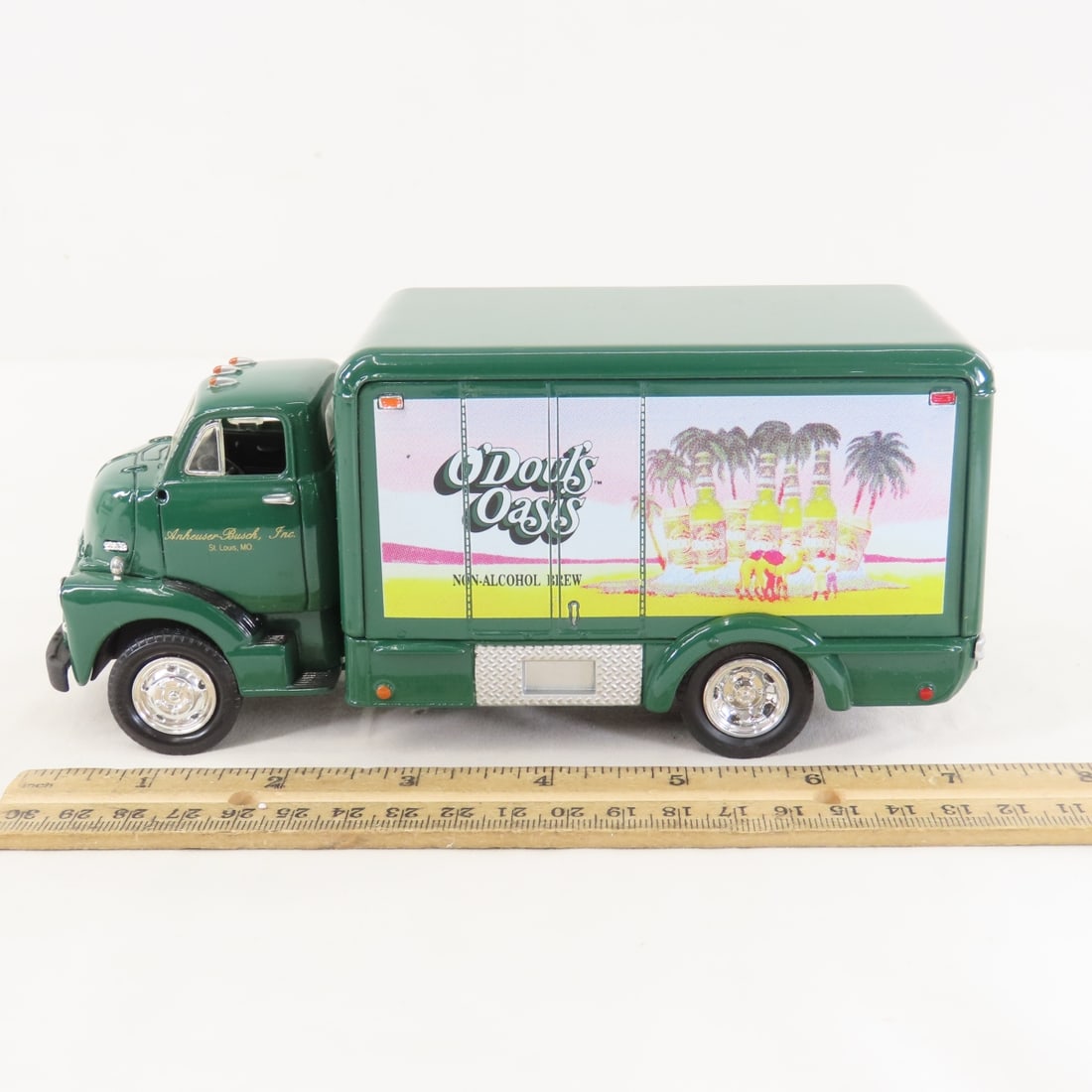 1st Gear 1:34 O'Douls Oasis GMC 1952 Insulated Van - 2
